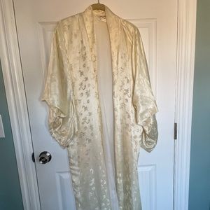 Cream Silk Vintage Kimono Robe